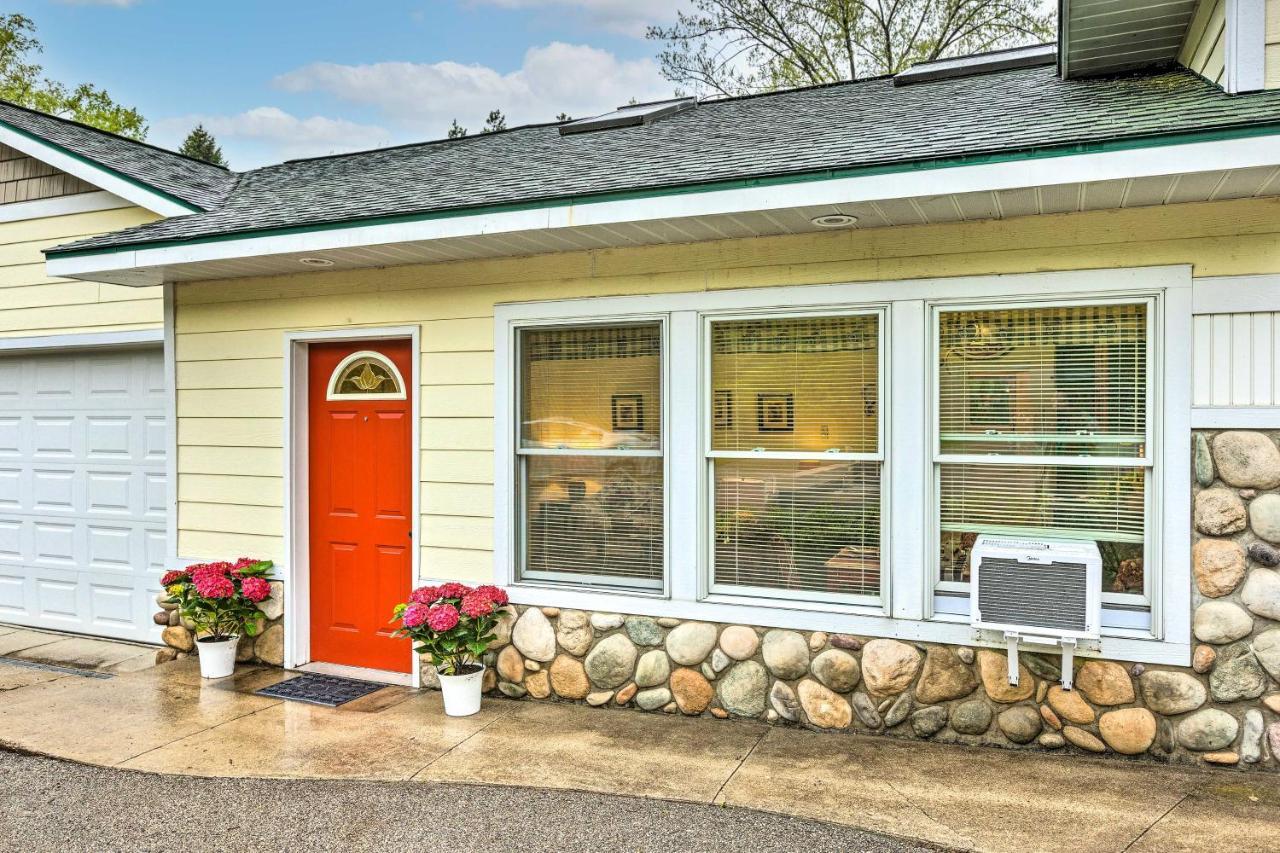 Couples Haven In Frankfort By Lake, Trails And Dtwn Exteriör bild